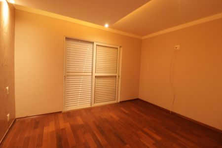 Casa para alugar com 500m², 3 quartos e 3 vagas Casa para alugar com 500m², 3 quartos e 3 vagasSuíte