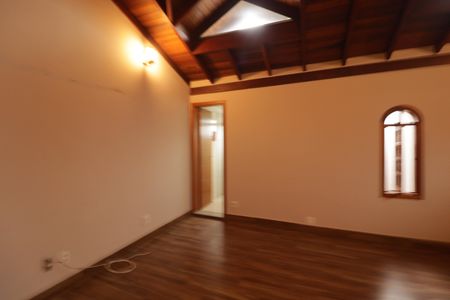 Casa para alugar com 500m², 3 quartos e 3 vagas Casa para alugar com 500m², 3 quartos e 3 vagasSala 2