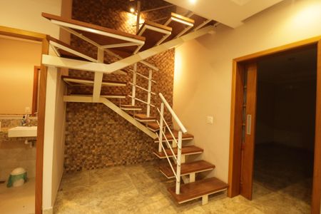 Casa para alugar com 500m², 3 quartos e 3 vagas Casa para alugar com 500m², 3 quartos e 3 vagasSala