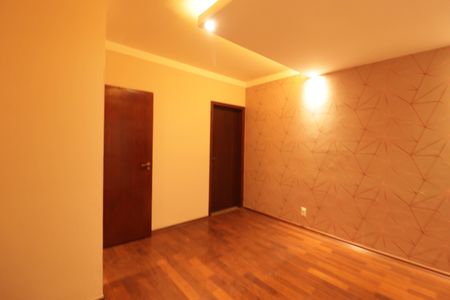 Casa para alugar com 500m², 3 quartos e 3 vagas Casa para alugar com 500m², 3 quartos e 3 vagasSuíte