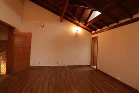 Casa para alugar com 500m², 3 quartos e 3 vagas Casa para alugar com 500m², 3 quartos e 3 vagasSala 2