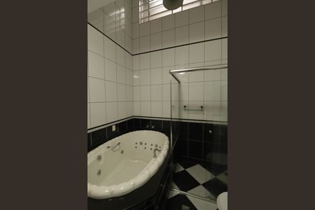 Casa para alugar com 500m², 3 quartos e 3 vagas Casa para alugar com 500m², 3 quartos e 3 vagasBanheiro da Suíte