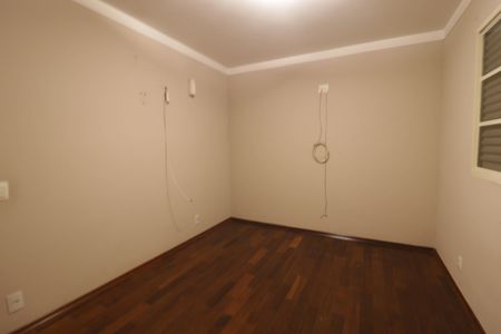Casa para alugar com 500m², 3 quartos e 3 vagas Casa para alugar com 500m², 3 quartos e 3 vagasQuarto