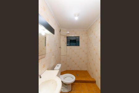 Banheiro de casa para alugar com 1 quarto, 40m² em Vila Ester, São Paulo