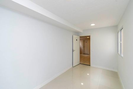 Sala de apartamento à venda com 2 quartos, 40m² em Bonsucesso, Rio de Janeiro