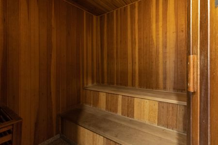 Apartamento à venda com 260m², 4 quartos e 4 vagas Apartamento à venda com 260m², 4 quartos e 4 vagasAcademia - Sauna