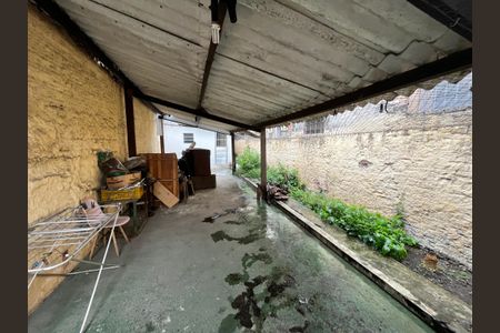 Casa à venda com 250m², 1 quarto e sem vagaQuintal