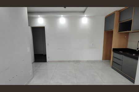 Sala de apartamento para alugar com 2 quartos, 53m² em Tanquinho, Ferraz de Vasconcelos