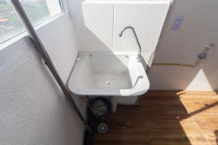 Apartamento para alugar com 43m², 2 quartos e sem vaga Apartamento para alugar com 43m², 2 quartos e sem vagaCozinha e Área de Serviço