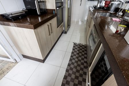 Apartamento à venda com 118m², 3 quartos e 3 vagas Apartamento à venda com 118m², 3 quartos e 3 vagasCozinha