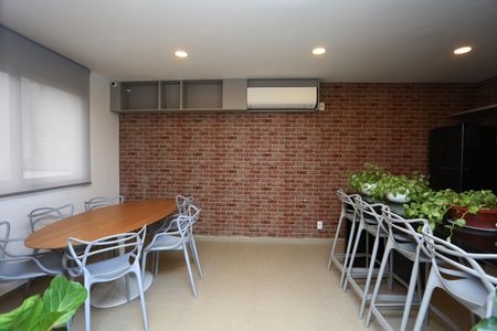Apartamento à venda com 38m², 2 quartos e sem vaga Apartamento à venda com 38m², 2 quartos e sem vagaÁrea comum - Salão de festas