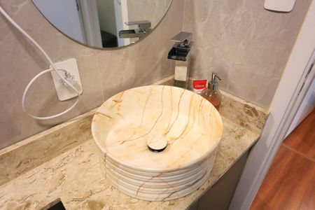 Apartamento à venda com 38m², 2 quartos e sem vaga Apartamento à venda com 38m², 2 quartos e sem vagaBanheiro