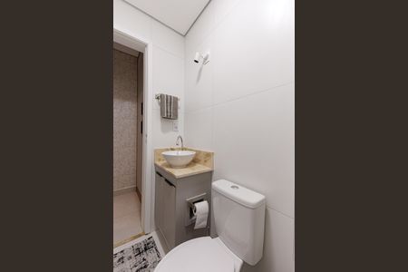 Banheiro de kitnet/studio para alugar com 1 quarto, 35m² em Jardim Santa Cruz, Indaiatuba