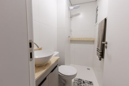 Studio para alugar com 35m², 1 quarto e 2 vagas Studio para alugar com 35m², 1 quarto e 2 vagasBanheiro