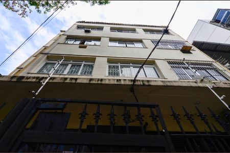 Apartamento à venda com 49m², 1 quarto e sem vaga Apartamento à venda com 49m², 1 quarto e sem vagaFachada