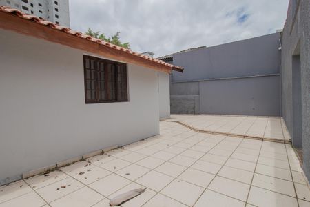 Casa para alugar com 118m², 2 quartos e 1 vagaQuintal