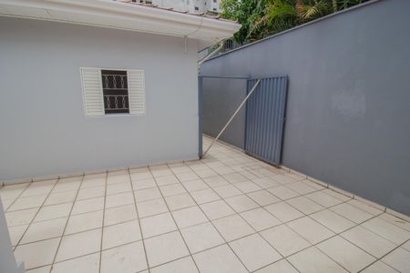 Casa para alugar com 118m², 2 quartos e 1 vagaQuintal