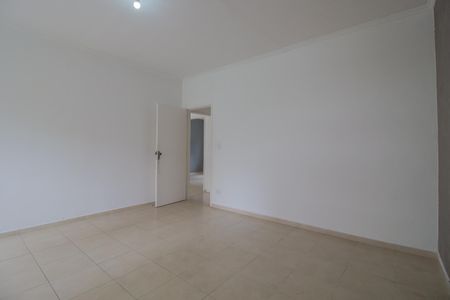 Casa para alugar com 120m², 2 quartos e 2 vagasSuíte