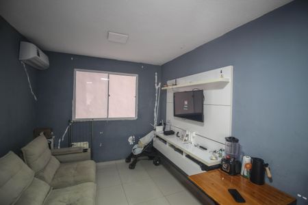 Sala de apartamento para alugar com 2 quartos, 44m² em Cerâmica, Nova Iguaçu