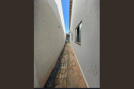 Corredor de casa de condomínio para alugar com 2 quartos, 110m² em Residencial Sao Leopoldo, Goiânia