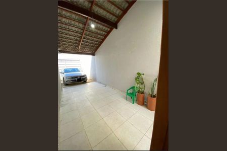 Garagem de casa de condomínio para alugar com 2 quartos, 110m² em Residencial Sao Leopoldo, Goiânia