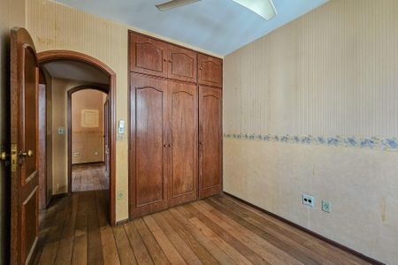 Apartamento à venda com 180m², 4 quartos e 2 vagasQuarto 2