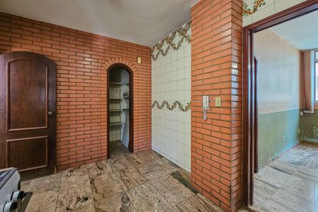 Cozinha  de apartamento à venda com 4 quartos, 180m² em Lourdes, Belo Horizonte