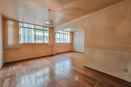 Apartamento à venda com 180m², 4 quartos e 2 vagasSala