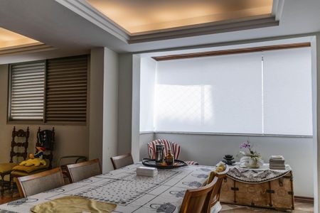 Apartamento para alugar com 120m², 4 quartos e 2 vagasCopa