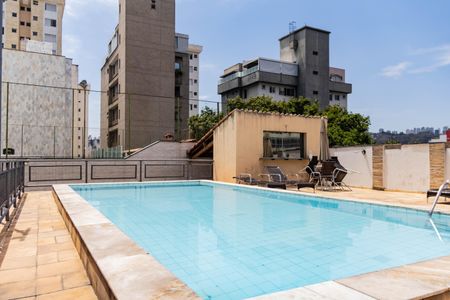 Apartamento para alugar com 120m², 4 quartos e 2 vagasÁrea comum - Piscina
