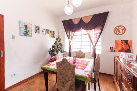 Casa à venda com 210m², 2 quartos e 1 vaga Casa à venda com 210m², 2 quartos e 1 vagaSala