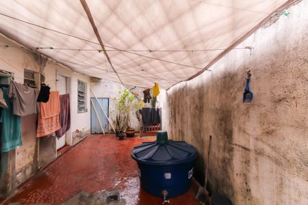 Casa à venda com 210m², 2 quartos e 1 vaga Casa à venda com 210m², 2 quartos e 1 vagaQuintal