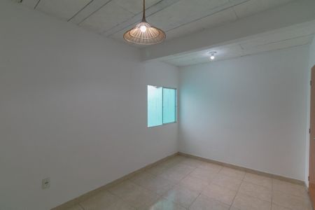 Sala de casa para alugar com 2 quartos, 120m² em Jardim Felicidade, Belo Horizonte