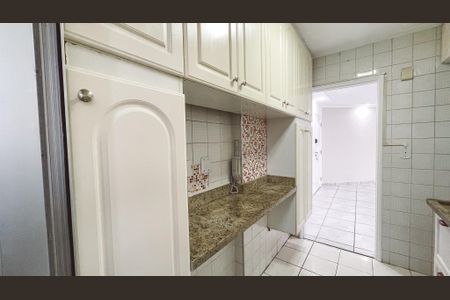 Apartamento à venda com 56m², 2 quartos e 1 vagaCozinha