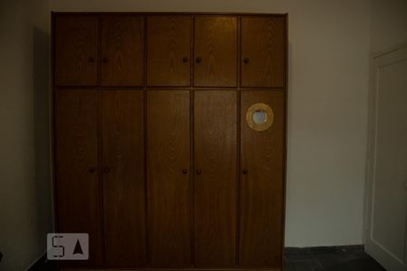 Casa à venda com 200m², 5 quartos e 3 vagasQuarto 2 casa 1