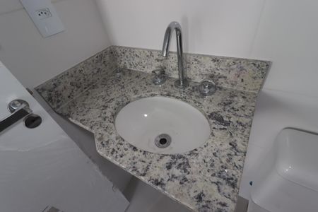 Apartamento à venda com 55m², 2 quartos e 2 vagasBanheiro Social - Pia