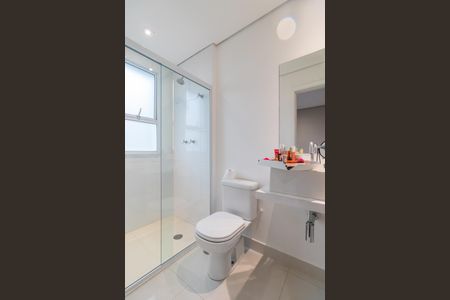 Apartamento à venda com 181m², 3 quartos e 4 vagasBanheiro da Suíte 1