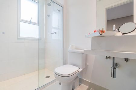 Apartamento à venda com 181m², 3 quartos e 4 vagasBanheiro da Suíte 1