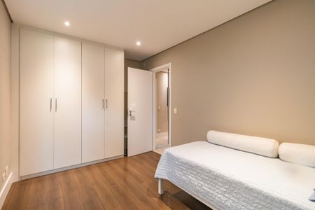Apartamento à venda com 181m², 3 quartos e 4 vagasSuíte 2