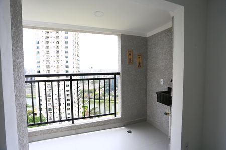 Apartamento à venda com 40m², 2 quartos e 1 vaga Apartamento à venda com 40m², 2 quartos e 1 vagaVaranda