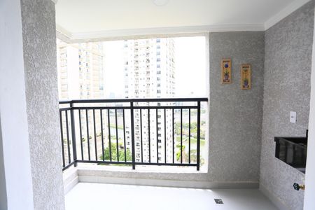 Apartamento à venda com 40m², 2 quartos e 1 vaga Apartamento à venda com 40m², 2 quartos e 1 vagaVaranda