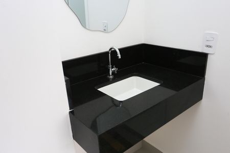 Apartamento à venda com 40m², 2 quartos e 1 vaga Apartamento à venda com 40m², 2 quartos e 1 vagaBanheiro