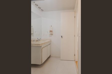 Apartamento à venda com 55m², 2 quartos e 2 vagasBanheiro da Suíte