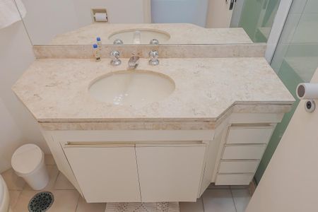 Apartamento à venda com 55m², 2 quartos e 2 vagasBanheiro Social