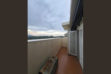 Apartamento à venda com 120m², 3 quartos e 2 vagasVaranda