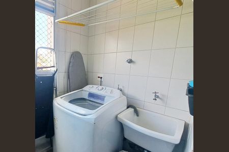 Apartamento à venda com 71m², 2 quartos e 1 vagaÁrea de Serviço
