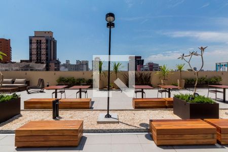 Studio à venda com 25m², 1 quarto e sem vaga Studio à venda com 25m², 1 quarto e sem vagaÁrea Comum - Rooftop