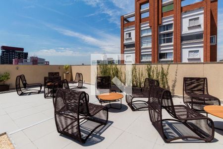 Studio à venda com 25m², 1 quarto e sem vaga Studio à venda com 25m², 1 quarto e sem vagaÁrea Comum - Rooftop