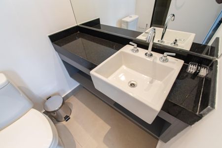 Studio para alugar com 55m², 1 quarto e 1 vaga Studio para alugar com 55m², 1 quarto e 1 vagaBanheiro