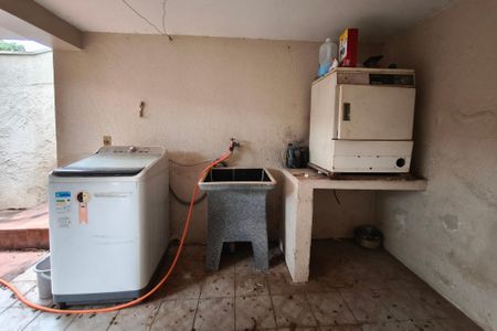 Casa à venda com 200m², 3 quartos e 4 vagasÁrea de Serviço